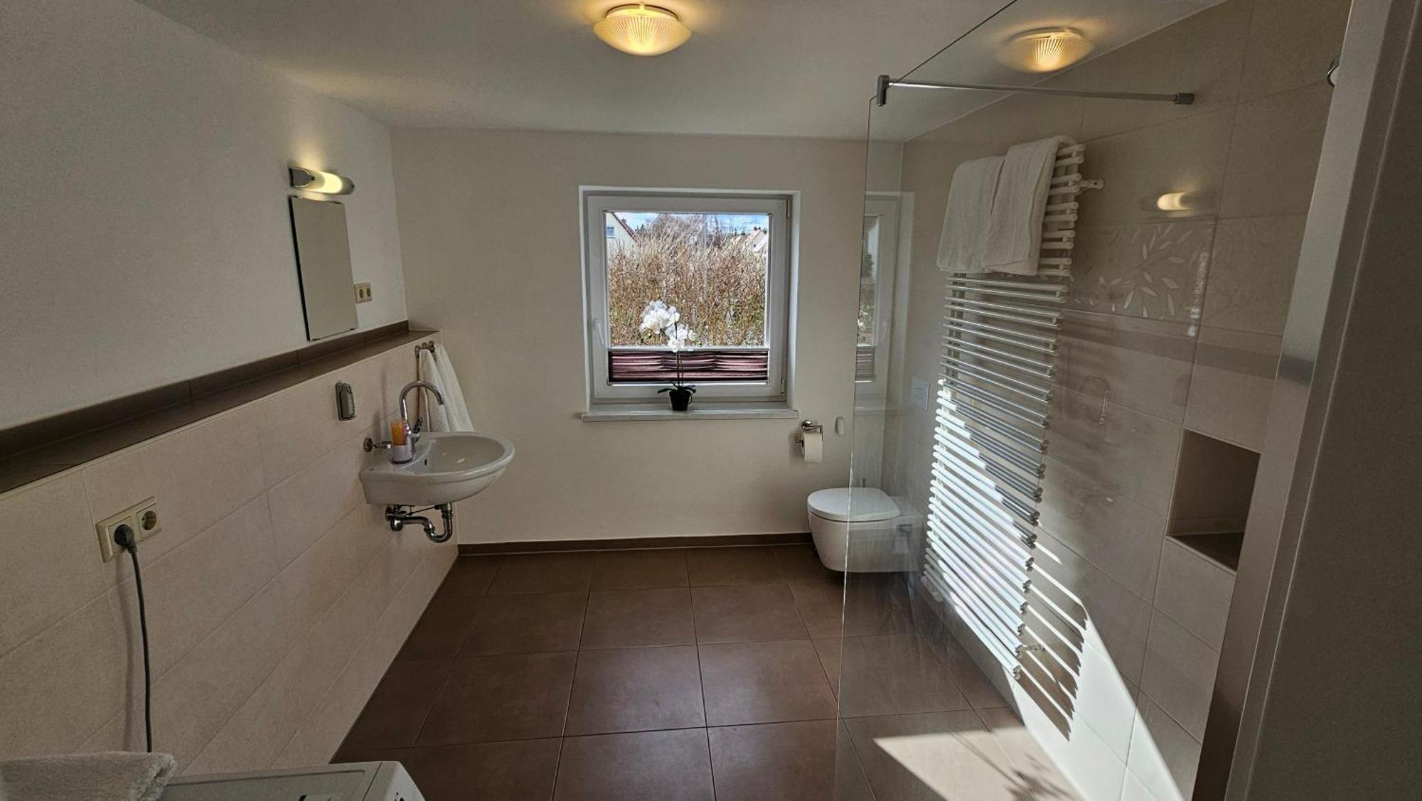 Sehr Schoenes Und Grosses Haus In Dresden - Partys Und Andere Feierlichkeiten Sind Wegen Eventueller Laermbelaestigung Nicht Gestattet Exteriér fotografie